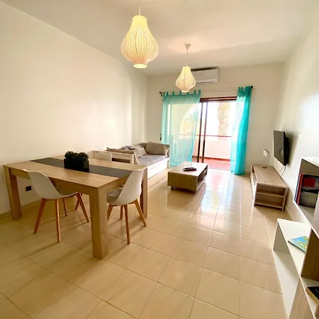Algarve Sunny Apartment Porches (Algarve)